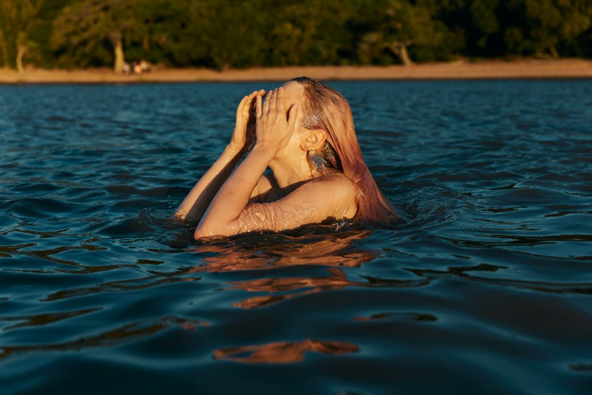 10 Natural Hair Detanglers to Use After Swimming
